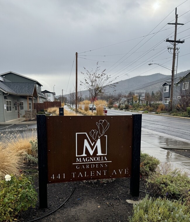 Building Photo - 441 Talent Ave