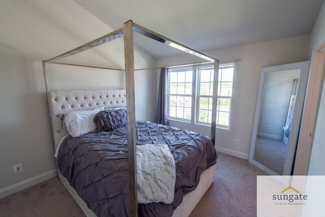 Building Photo - 1408 Onnesta Ct