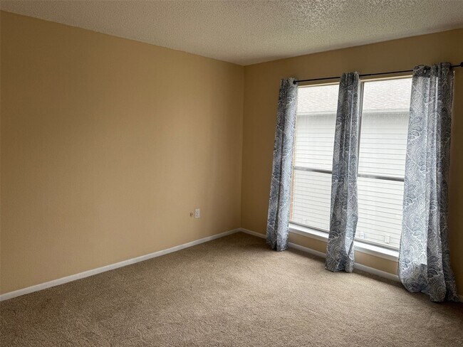 Building Photo - 260 El Dorado Blvd