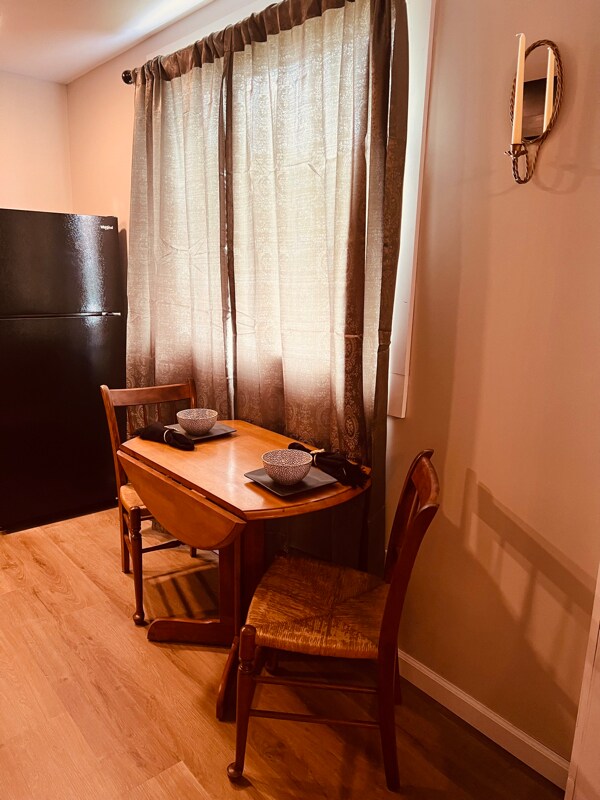 Building Photo - 303 Hill St