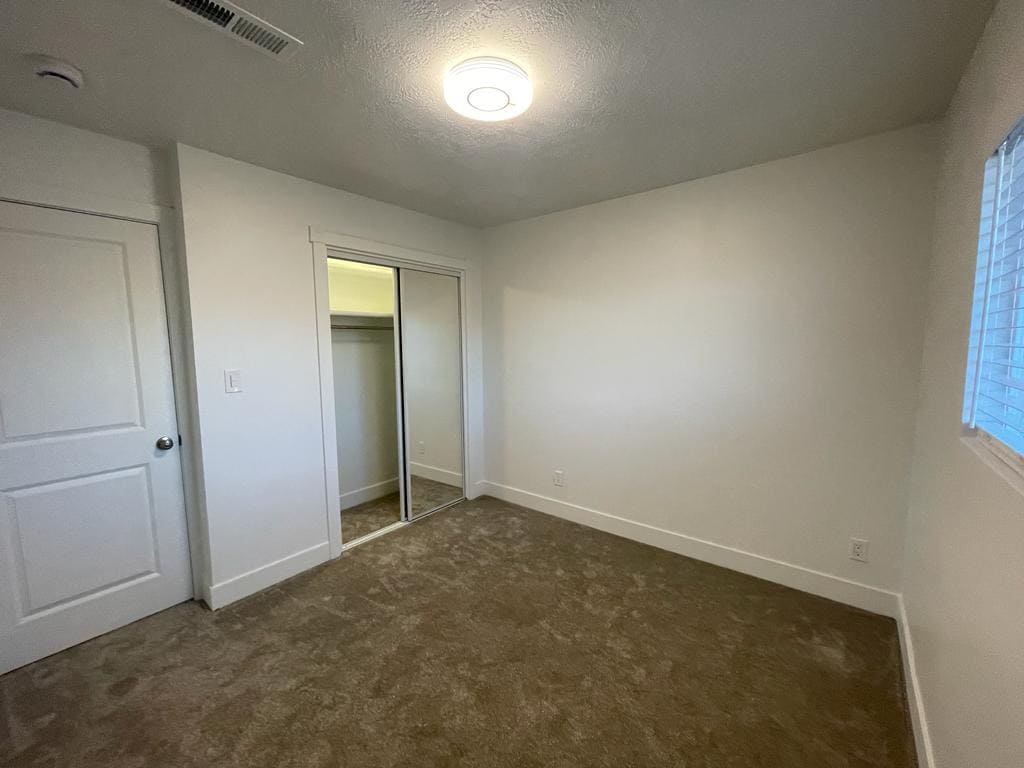 Building Photo - 175 S 400 E