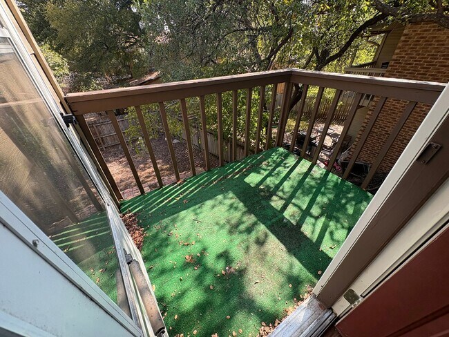 Building Photo - Dorian Properties2 (1504 Cinnamon Path)