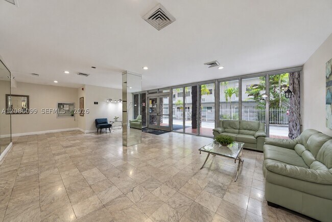 Building Photo - 3161 S Ocean Dr
