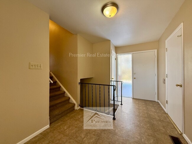 Building Photo - 310 Fairfax St