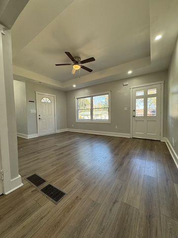 Building Photo - 1946 Hazelwood Dr SE