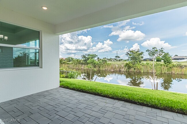 Building Photo - 420 NW 18th Pl