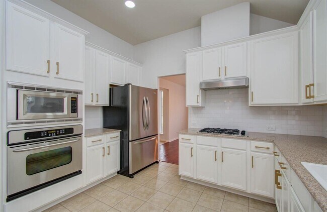 Building Photo - 15011 Redding Crest Ln