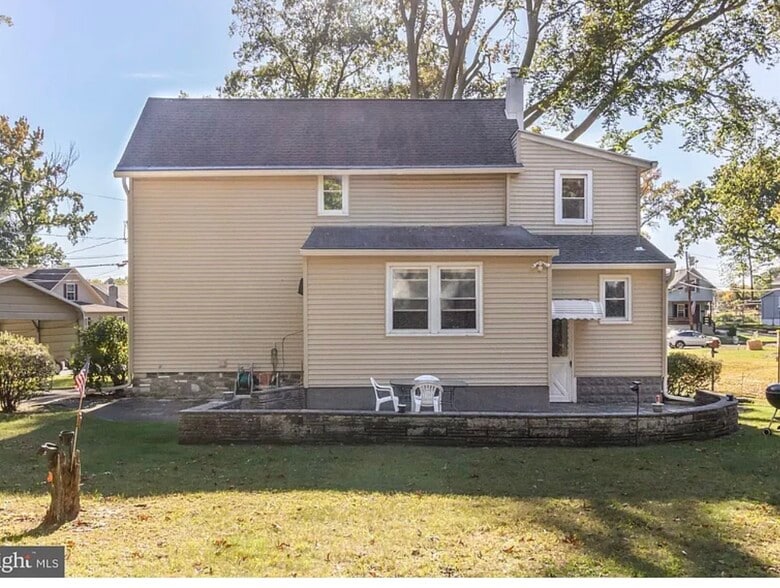 Building Photo - 244 Baptiste Ave