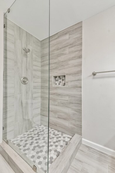 Building Photo - 9718 John Bank Dr