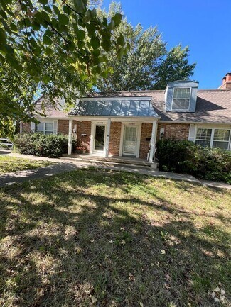 Building Photo - 2358 S Crysler Ave