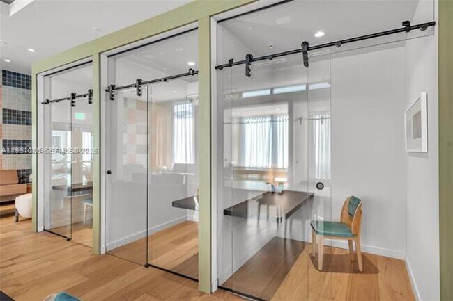 Building Photo - 11 NE 6th St