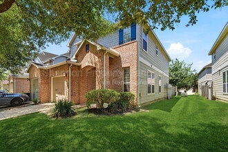 Building Photo - 8010 Singing Sonnet Ln