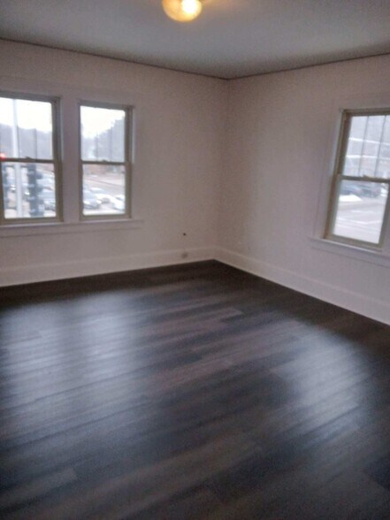 Building Photo - 632 W Prospect Ave