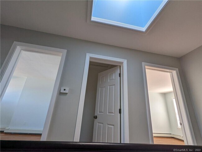 Building Photo - 267 Portsea St