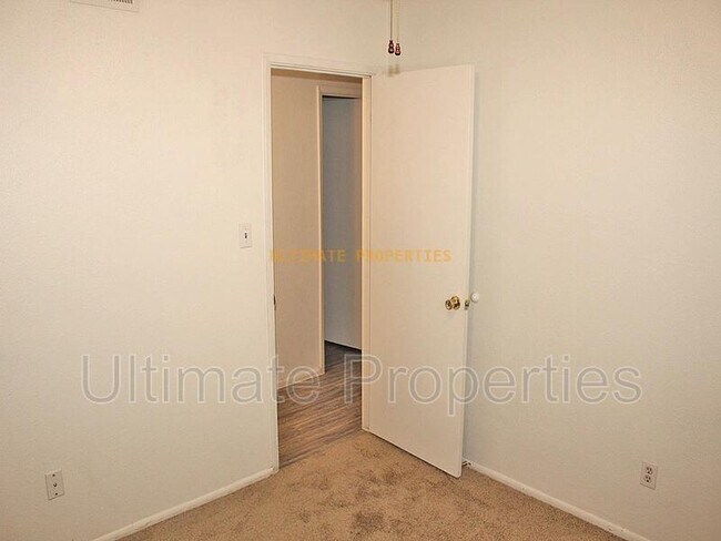 Building Photo - 4126 W Colter St