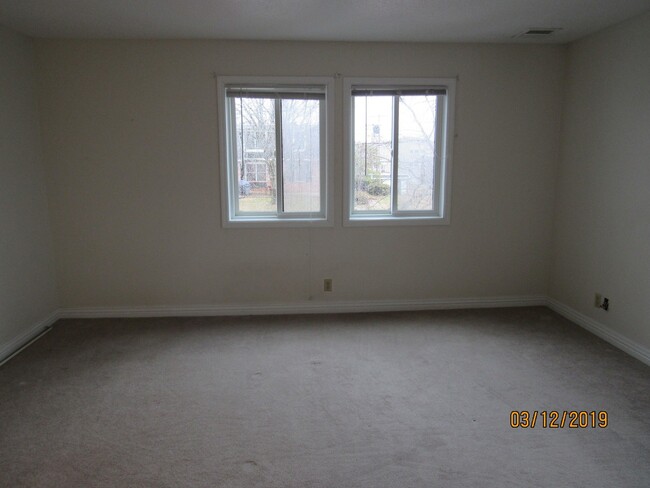 Building Photo - 2 bedroom condo in Osage Beach