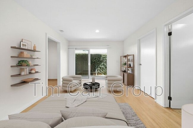 Building Photo - 221 Cabrillo St