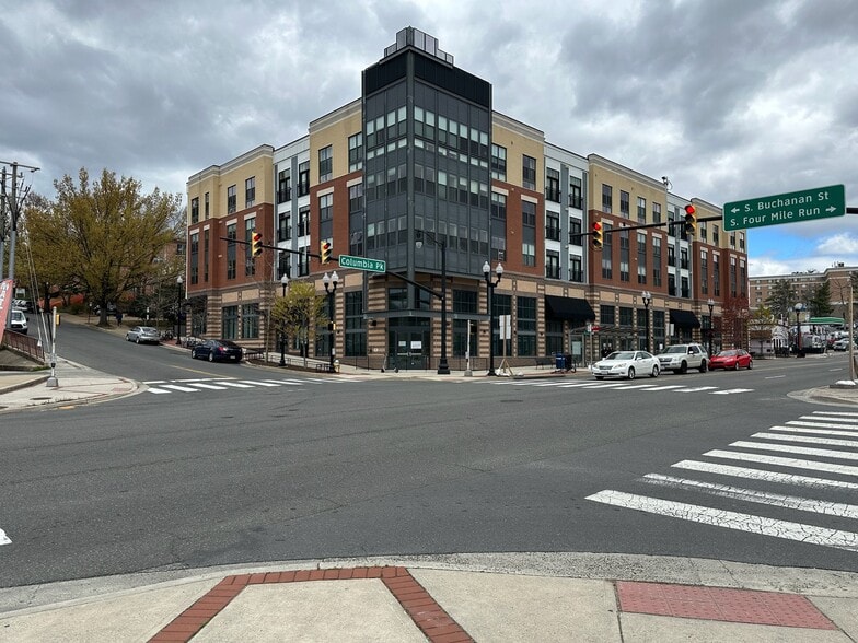 Building Photo - 989 S Buchanan St