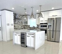 Building Photo - 9221 SW 59th St