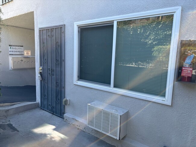 Building Photo - 1111 Tyler St