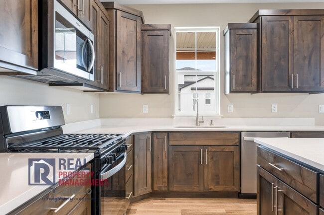 Building Photo - Brand New Construction 4 Bed 3.5 House - 2...