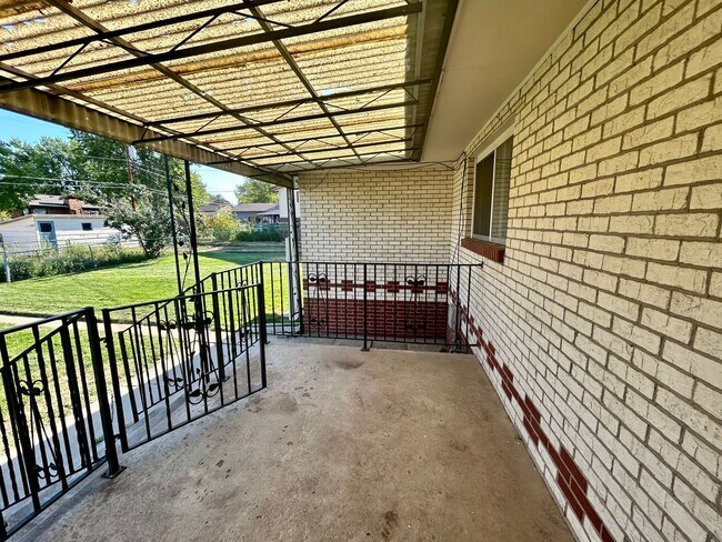 Building Photo - 3 Bedroom Home in Frederick - Available Now!