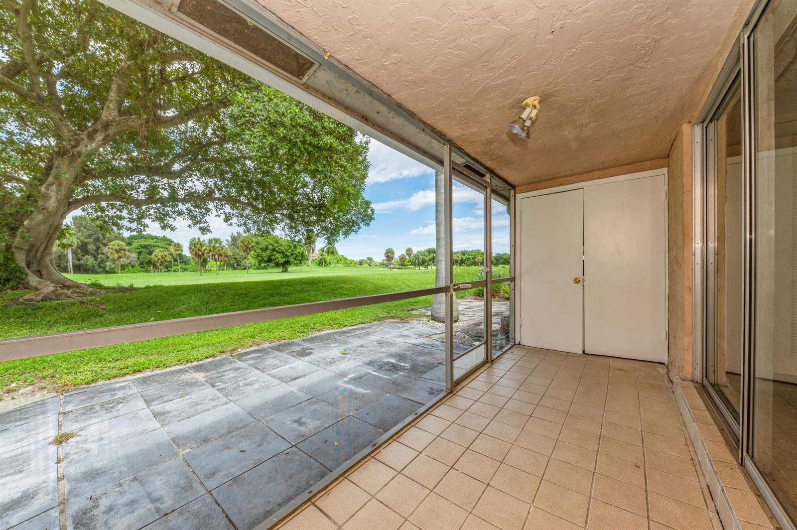 Building Photo - 2405 Lowson Blvd