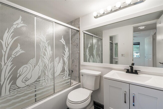 Building Photo - 8940 S Hollybrook Blvd