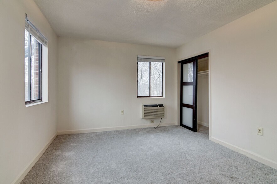 Building Photo - 4733 1st St SW