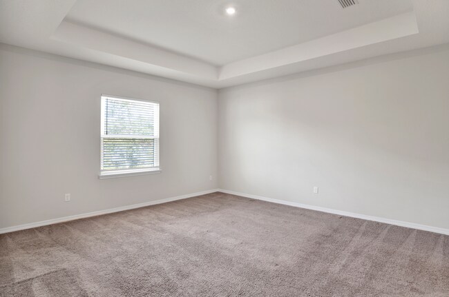 Building Photo - Spacious 4 bed cul-de-sac home in Bellview