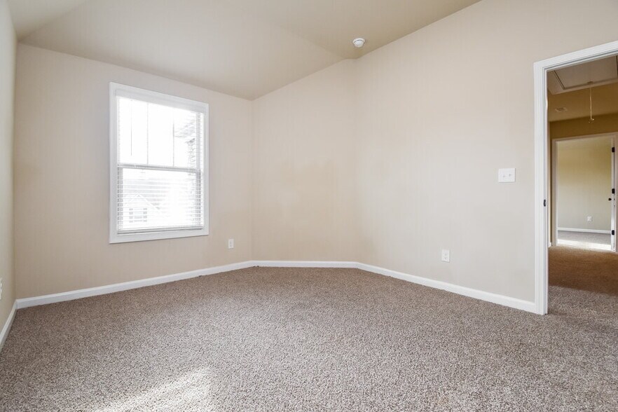 Building Photo - 11086 Shadow Ct