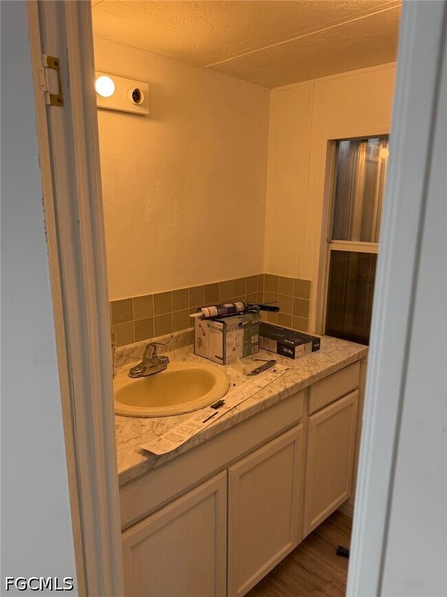 Building Photo - 130 Lantern Pl