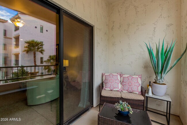 Building Photo - 2511 W Queen Creek Rd