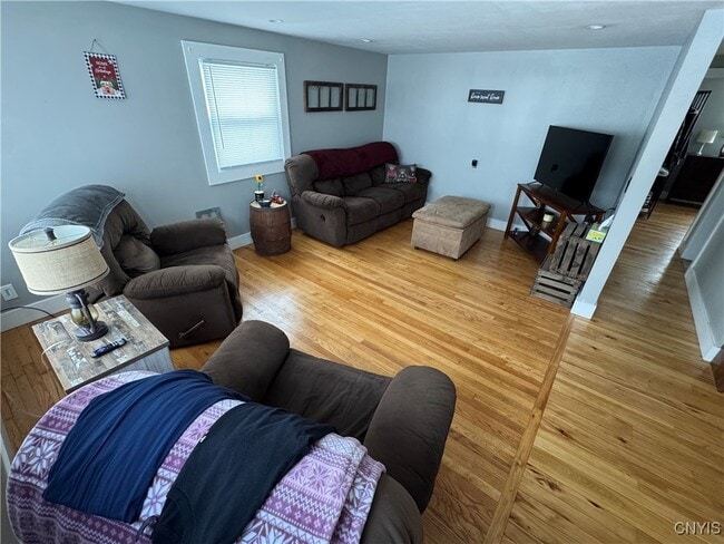 Building Photo - 9646 River Rd