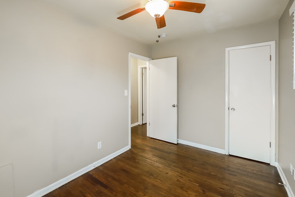 Building Photo - 11008 E 50th Terrace