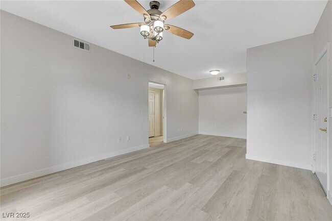 Building Photo - 8000 W Badura Ave