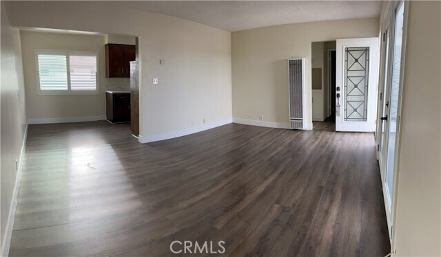 Building Photo - 4059 W 142nd St