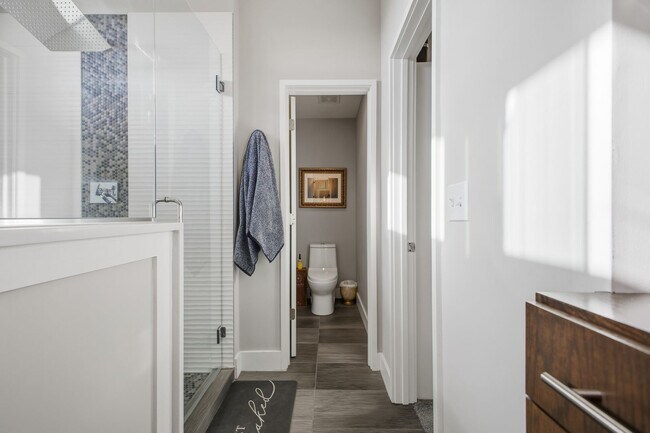 Building Photo - 4502 NW 70 Terrace