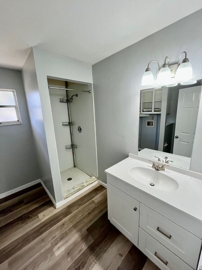 Building Photo - NICE 3BR/2BA Dade City Home w/ a Deck!! NO...