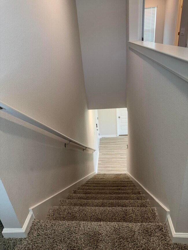 Building Photo - 2800 Tallgrass Ct