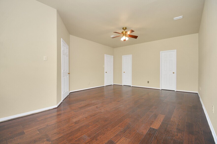 Building Photo - 4123 Valedon Ln