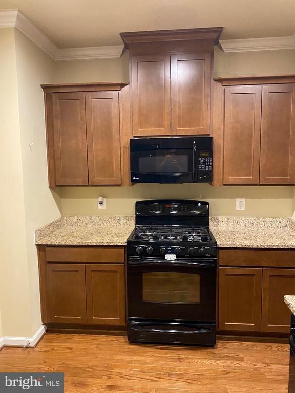 Building Photo - 104 Gretchen Ct