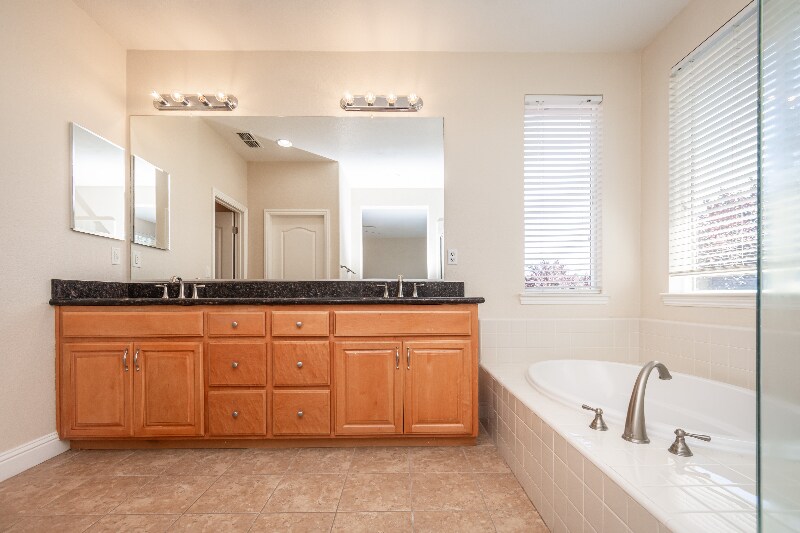 Building Photo - 11854 Cobble Brook Dr