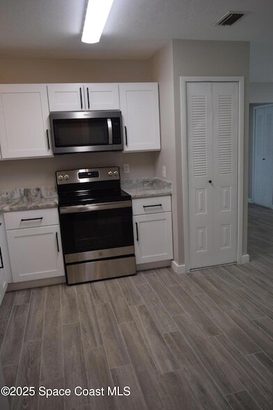 Building Photo - 1234 Randy Ave SE