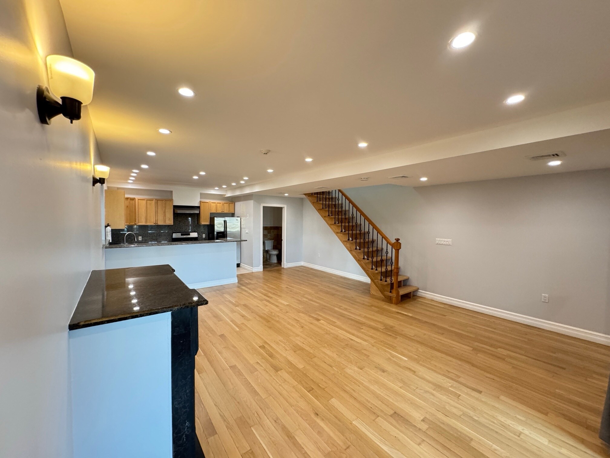 Building Photo - 315-1 Park Ave