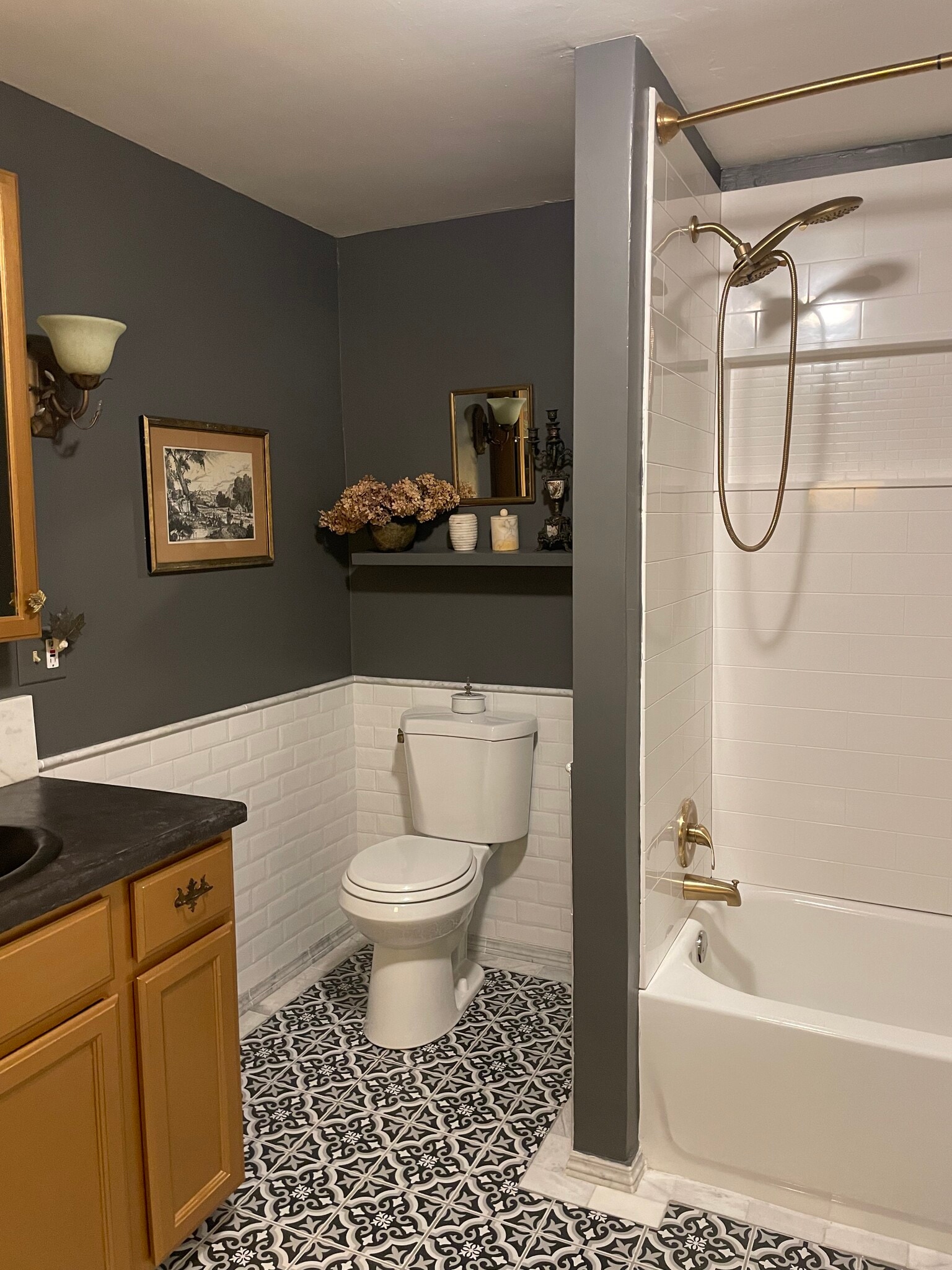 Building Photo - 388 Eichybush Rd