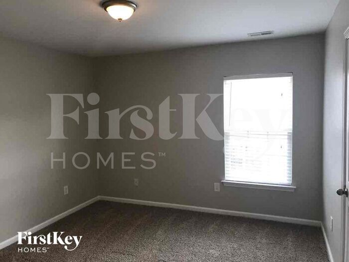 Building Photo - 12204 Palomar Dr