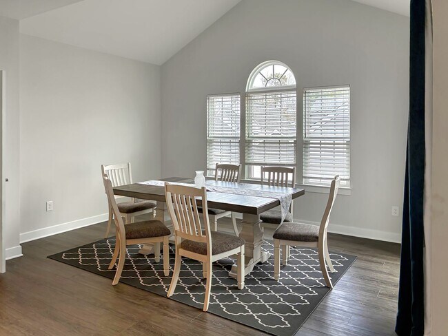 Building Photo - New and Modern Three Bedroom in Bon Air