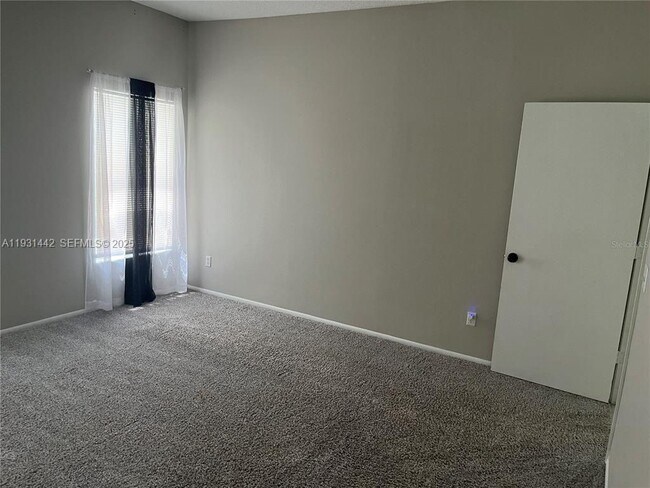 Building Photo - 189 Emeraldview Ave