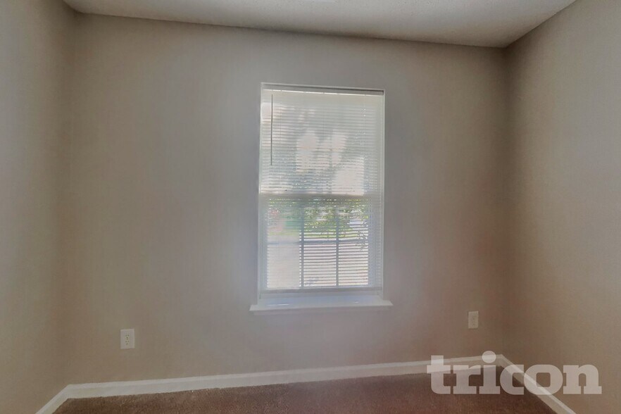 Building Photo - 4812 Silverdene St